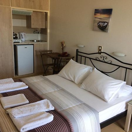 Isidora Hotel Agia Marina  Extérieur photo