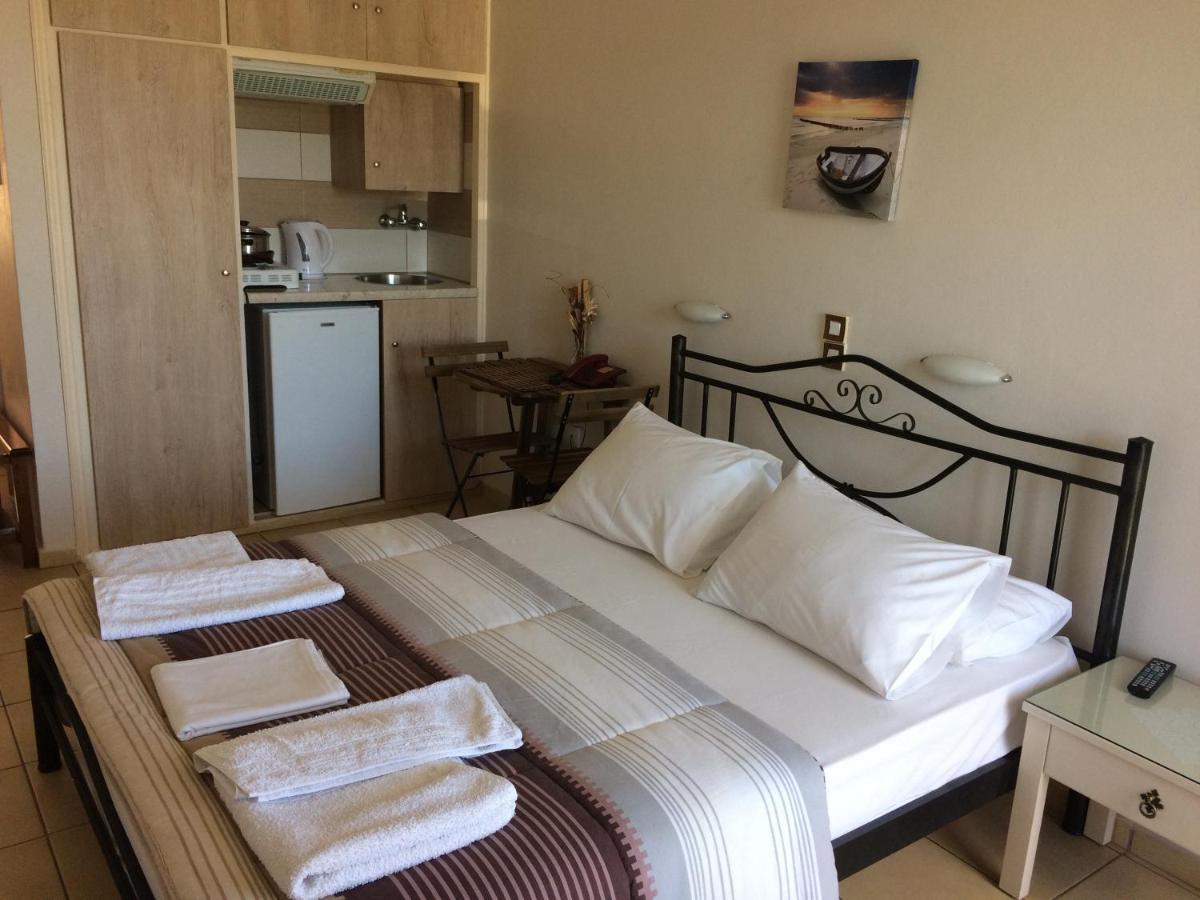 Isidora Hotel Agia Marina  Extérieur photo