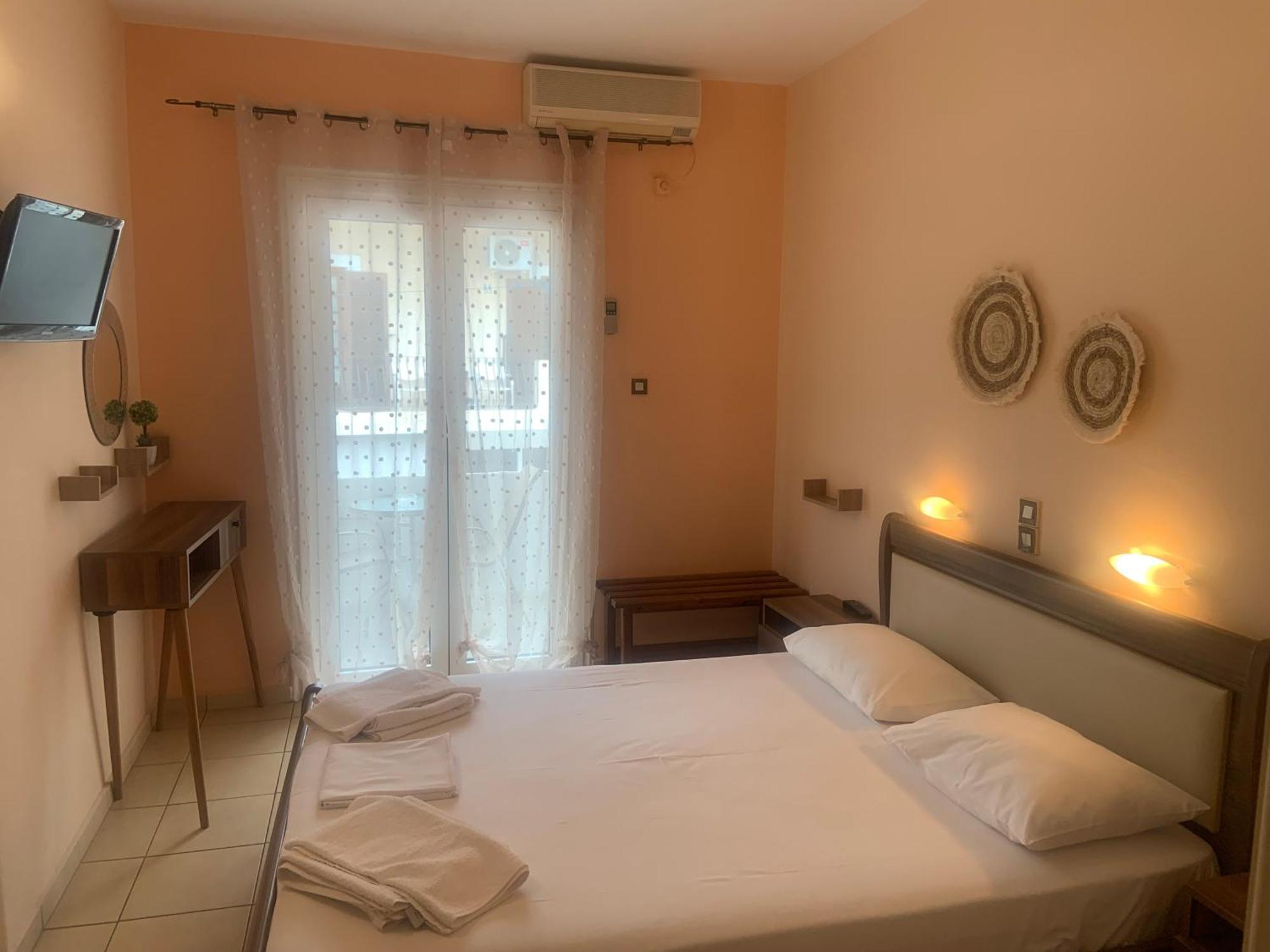 Isidora Hotel Agia Marina  Extérieur photo