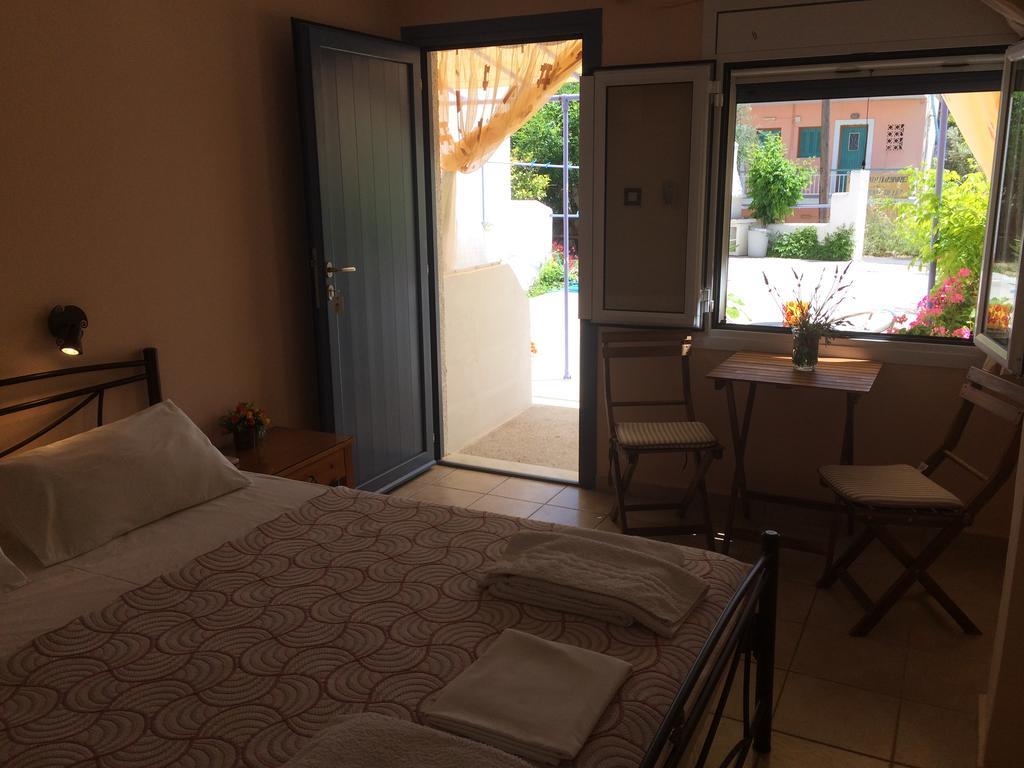 Isidora Hotel Agia Marina  Extérieur photo