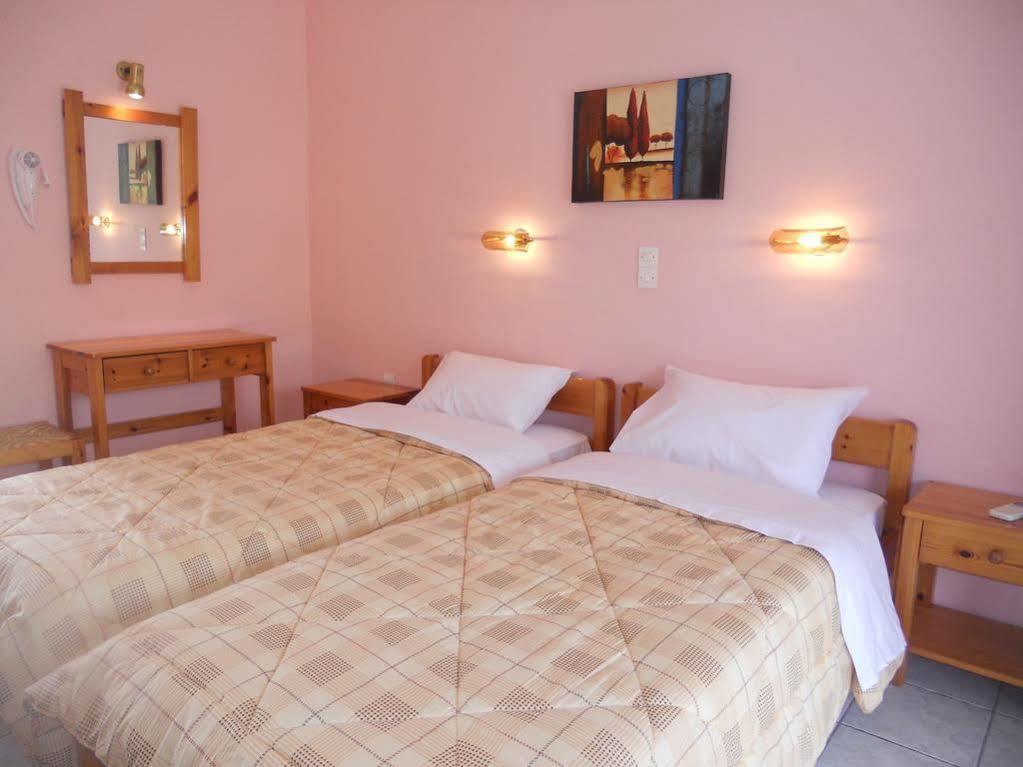 Isidora Hotel Agia Marina  Extérieur photo