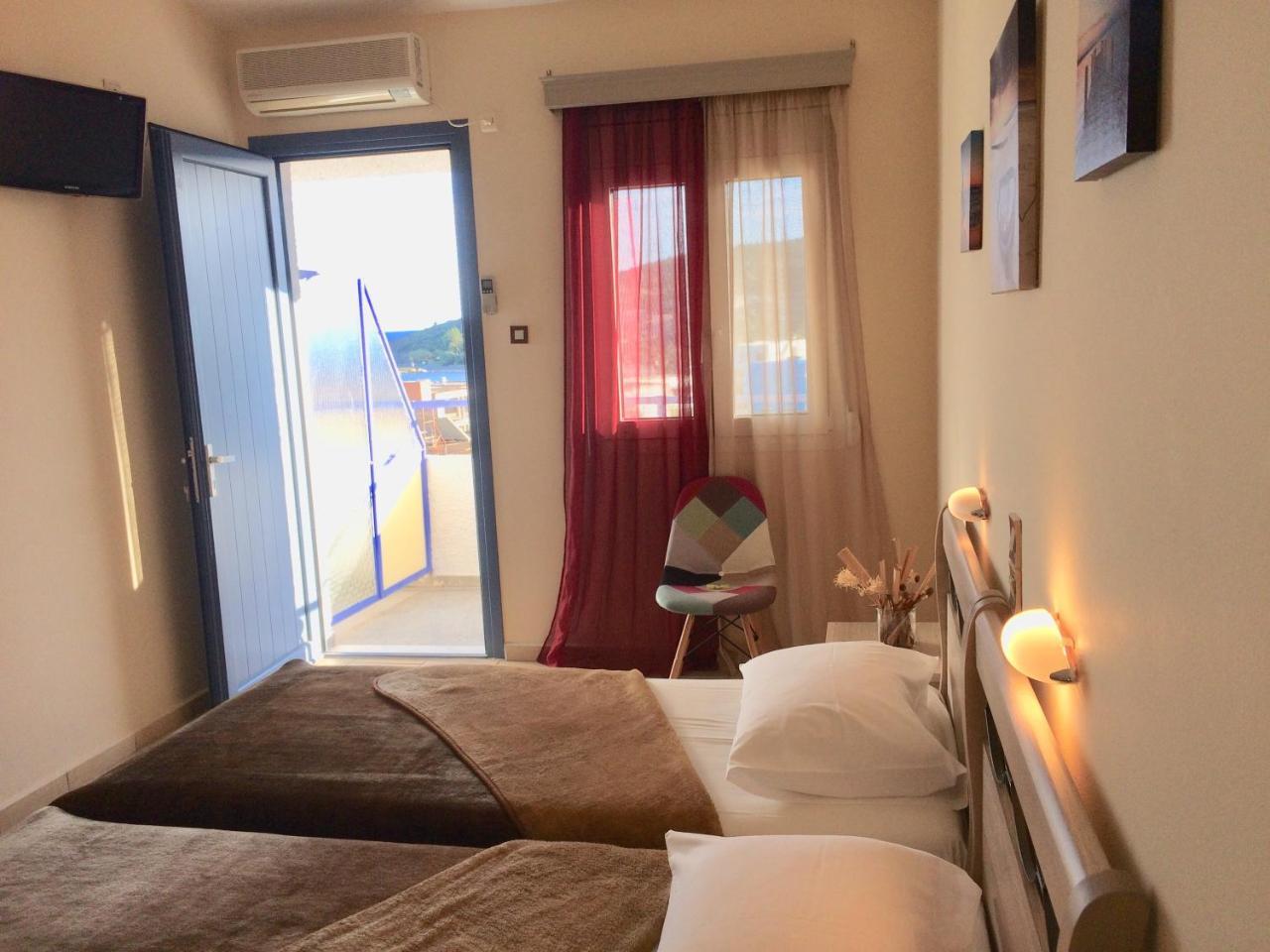 Isidora Hotel Agia Marina  Extérieur photo